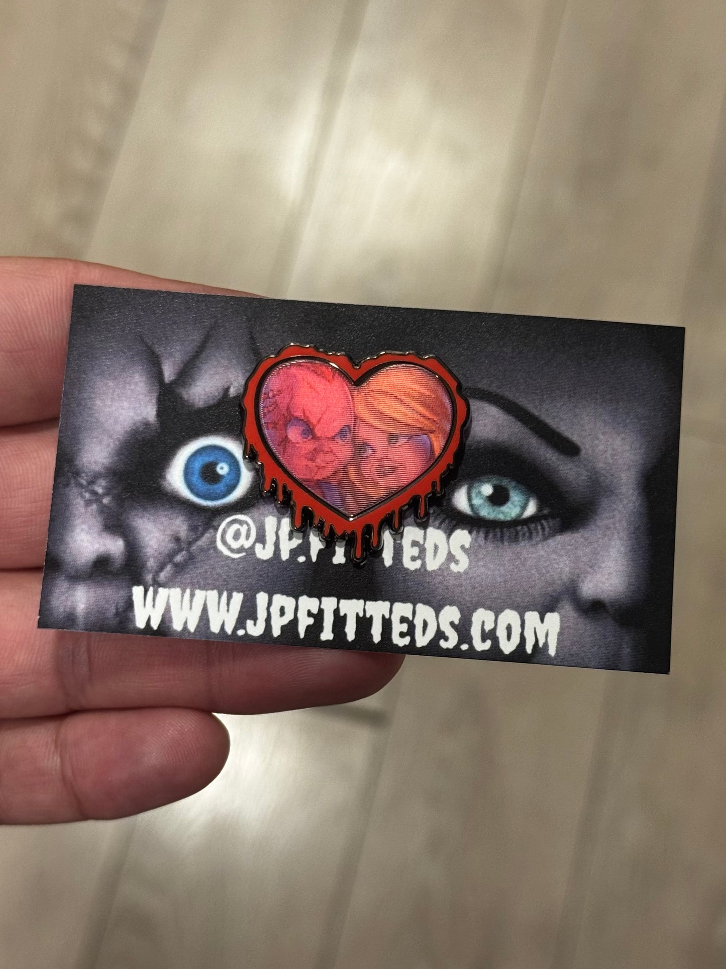 LENTICULAR HEART PIN 💔🩸